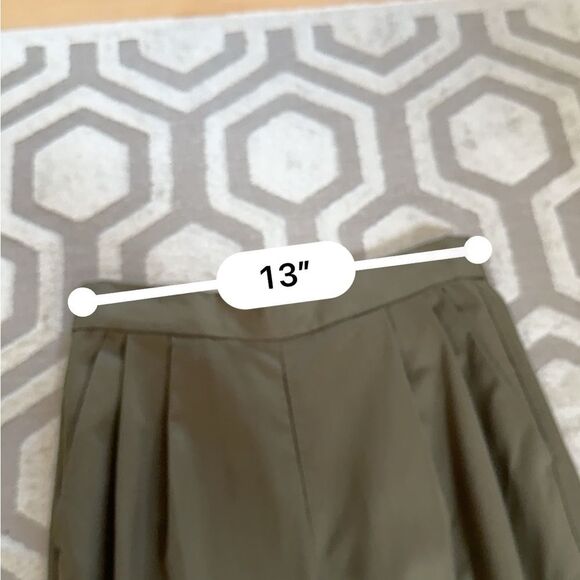 LOWRYS FARM Pleated Tapered Pants in Army Green M - Picture 14 of 16